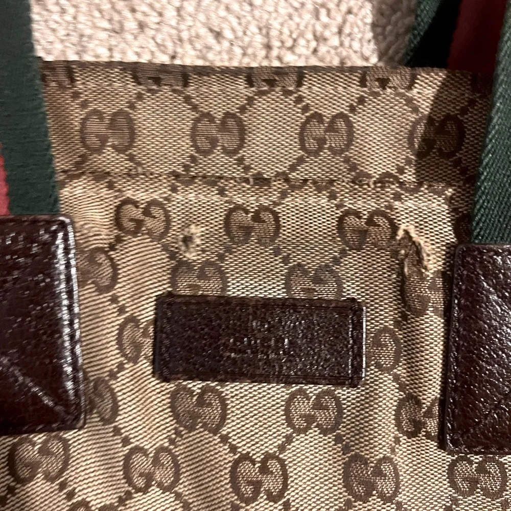 Authentic Gucci tote with reinforced corners - Picture 13 of 13